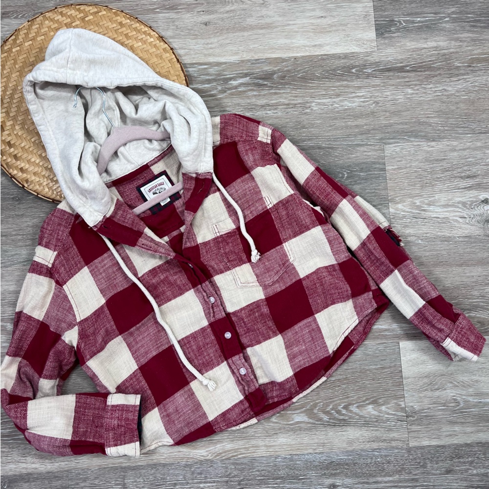 American Eagle cropped hooded flannel red plaid w/ distressed elbows